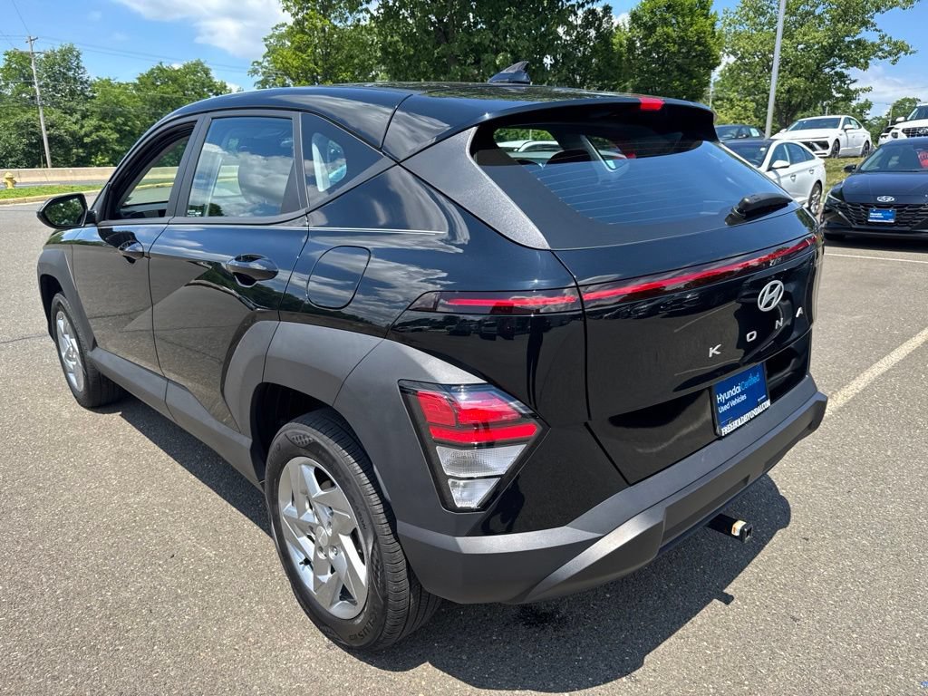Certified 2025 Hyundai Kona SE AWD/4WD image 4