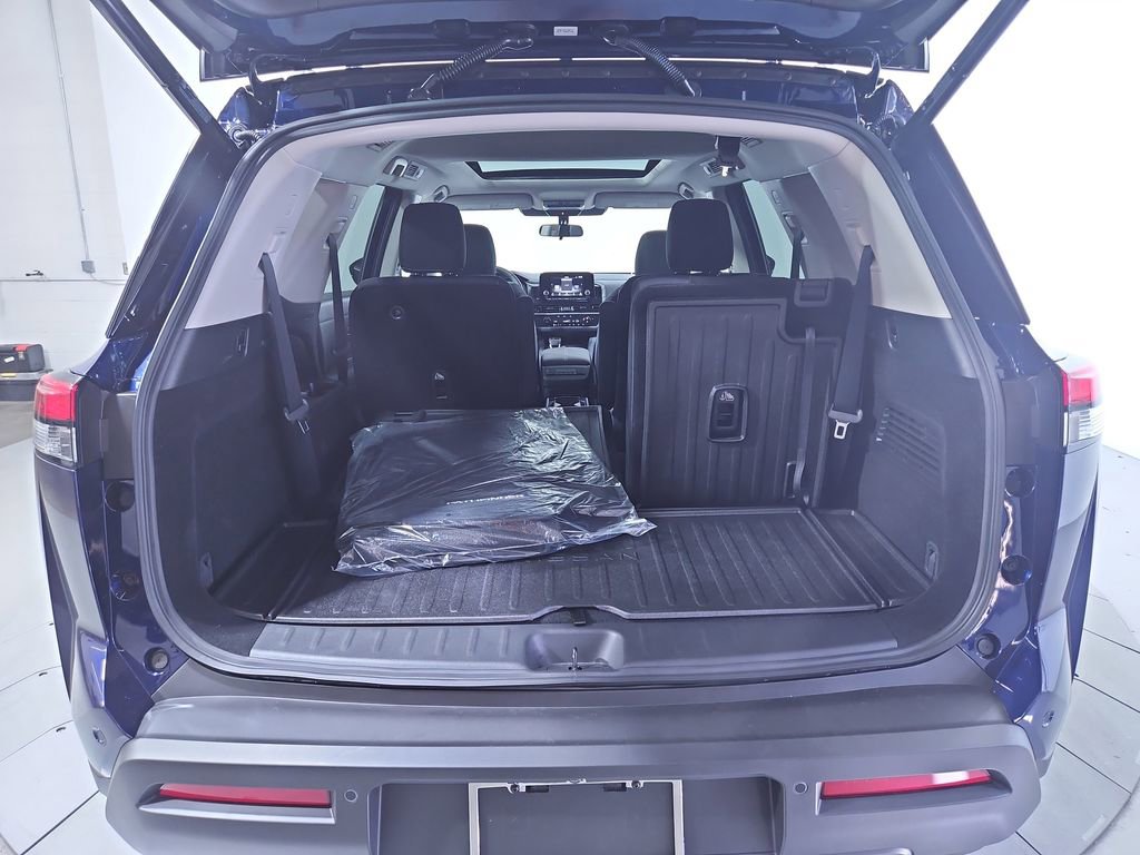 New 2025 Nissan Pathfinder SV image 22
