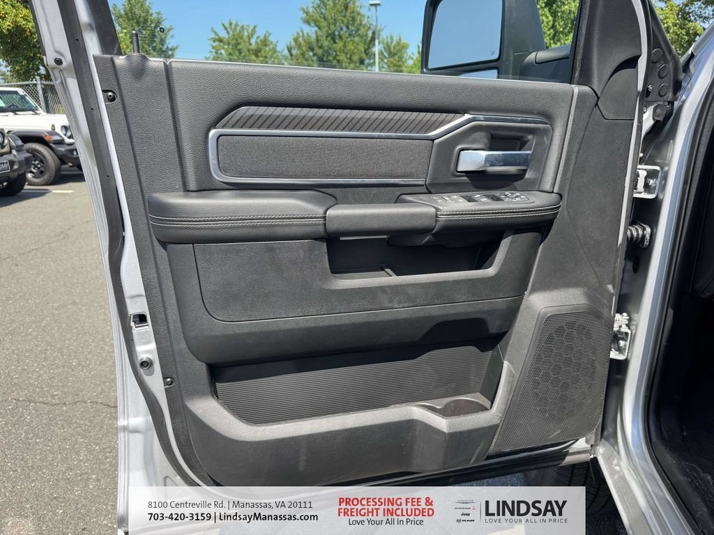 New 2026 RAM 3500 Big Horn AWD/4WD image 15