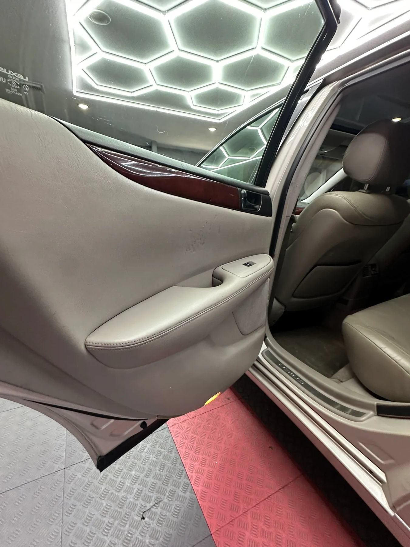 Used 2002 Lexus ES 330 FWD image 18