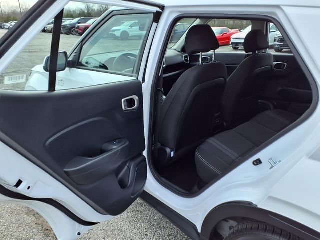 Used 2025 Hyundai Venue SEL image 61