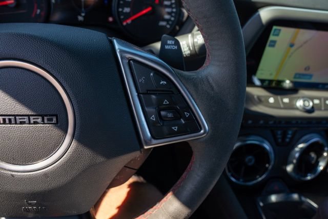 Used 2019 Chevrolet Camaro ZL1 RWD image 15