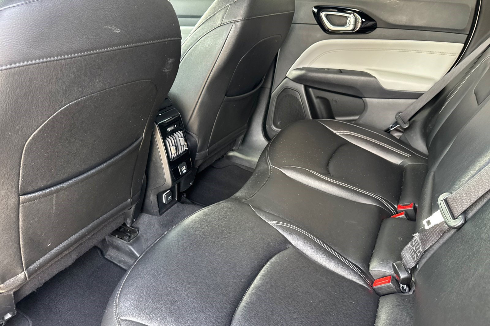Used 2025 Jeep Compass Limited AWD/4WD image 29