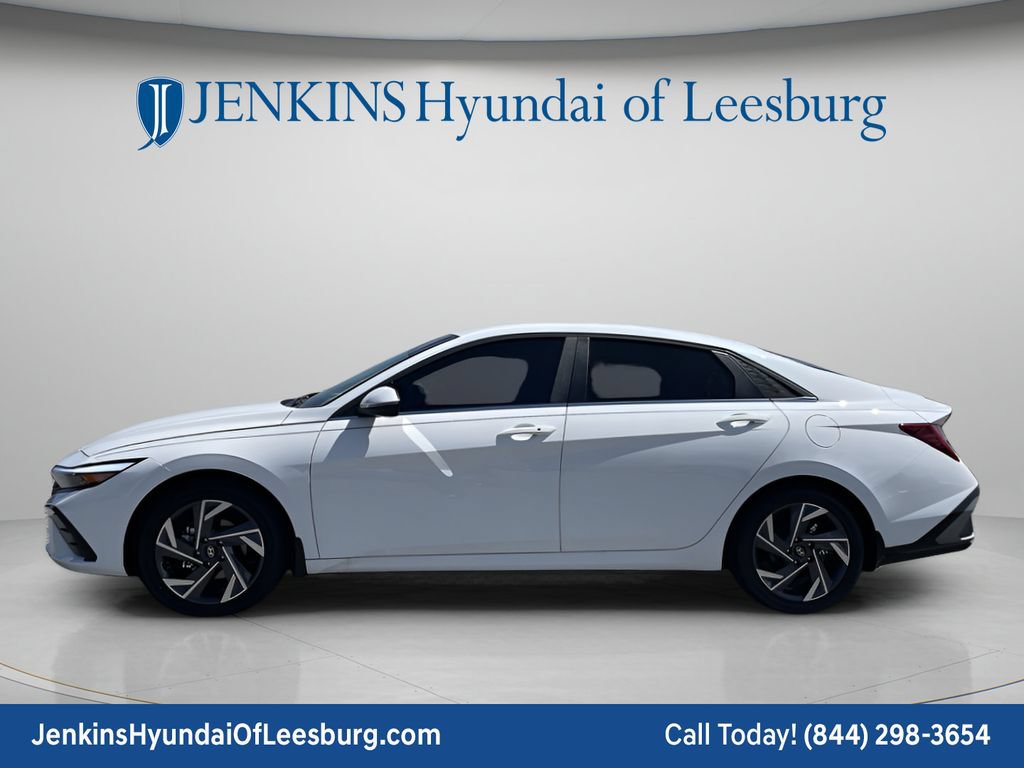 New 2026 Hyundai Elantra Limited FWD image 8