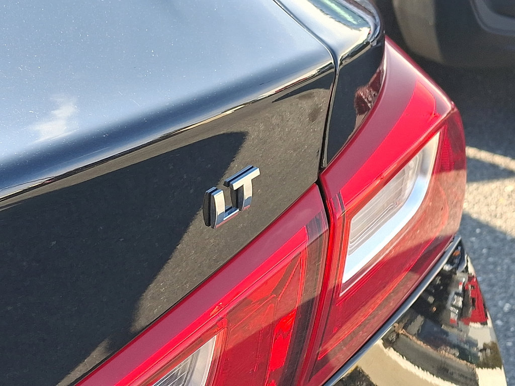 Used 2024 Chevrolet Malibu LT image 16