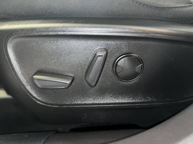 Used 2023 Ford Escape Active AWD/4WD image 22