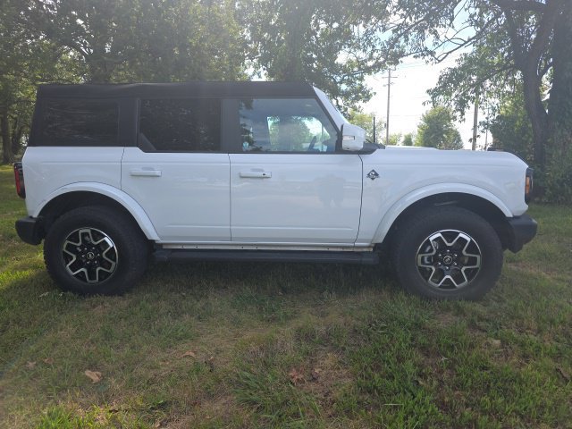 Used 2023 Ford Bronco Outer Banks AWD/4WD image 4