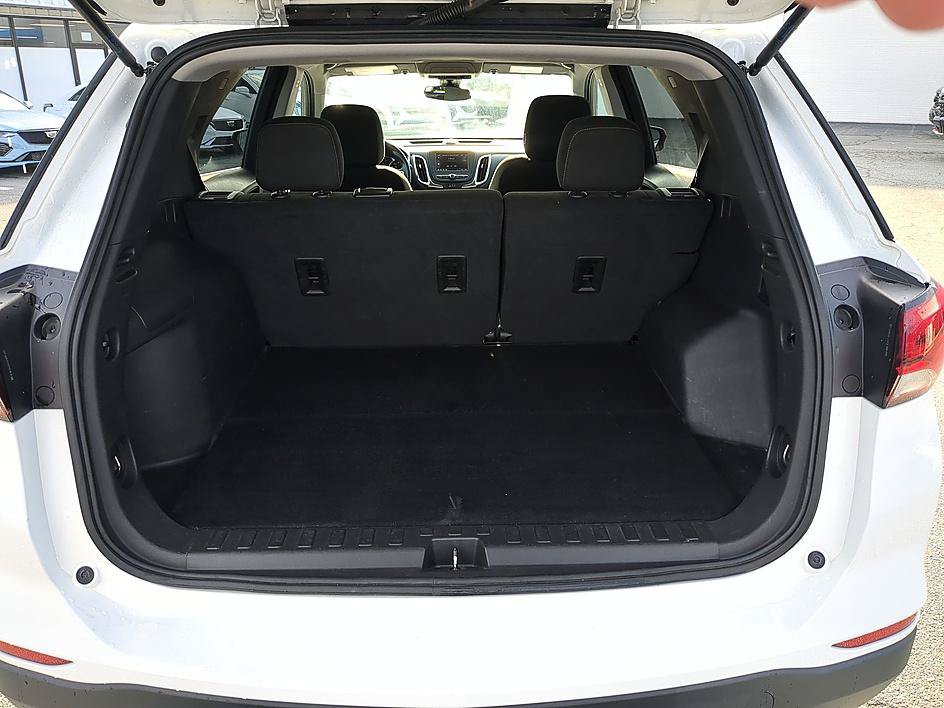 Used 2023 Chevrolet Equinox LT FWD image 27