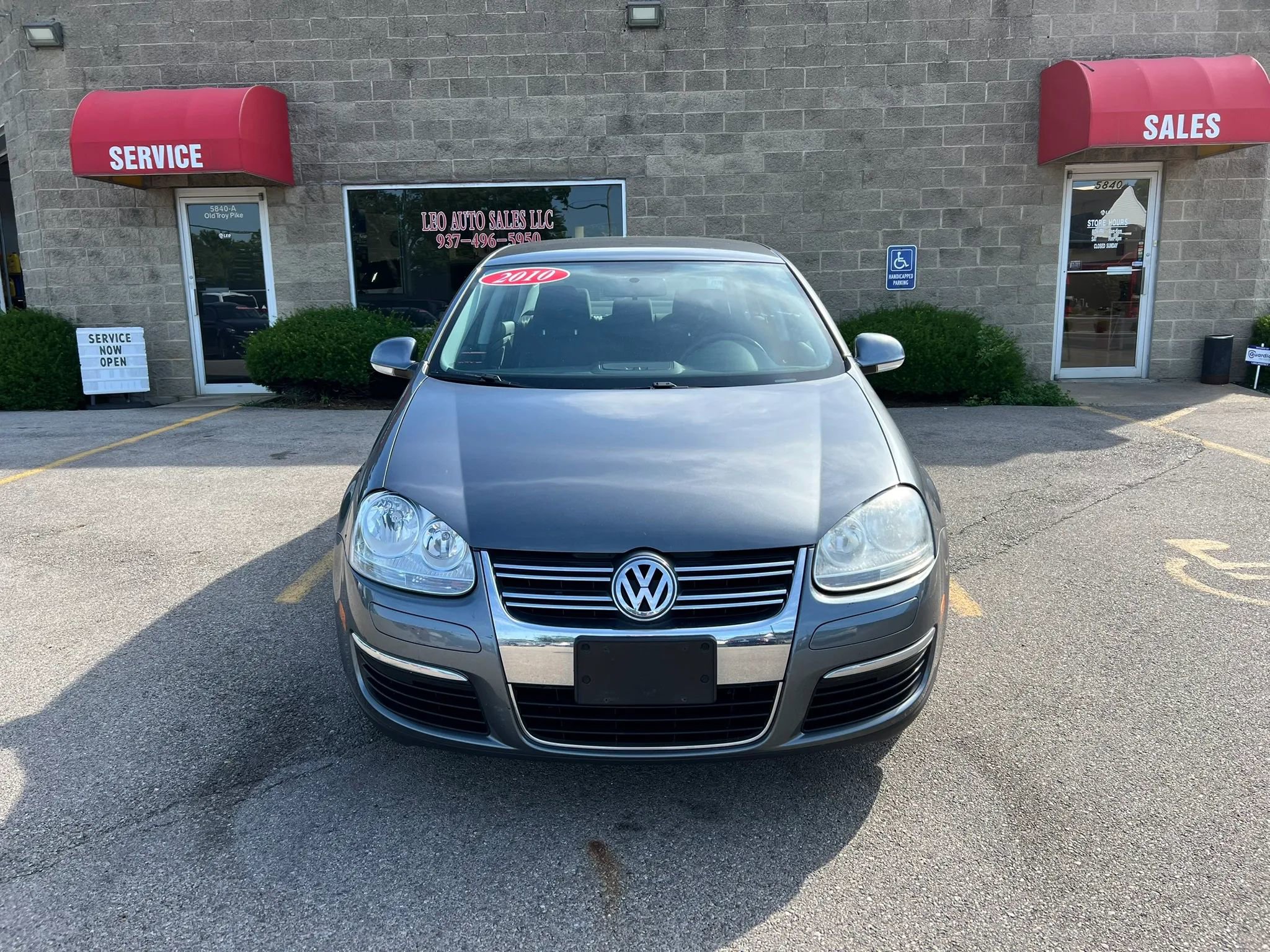 Used 2010 Volkswagen Jetta S FWD image 2