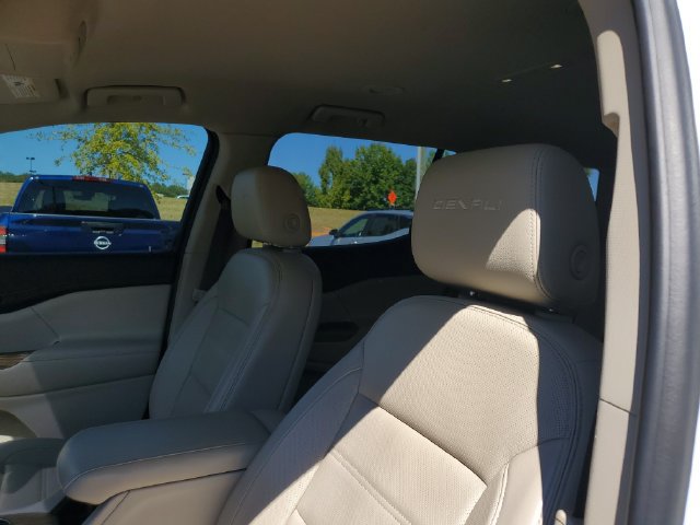 Used 2019 GMC Acadia Denali w/ Technology Package FWD image 23