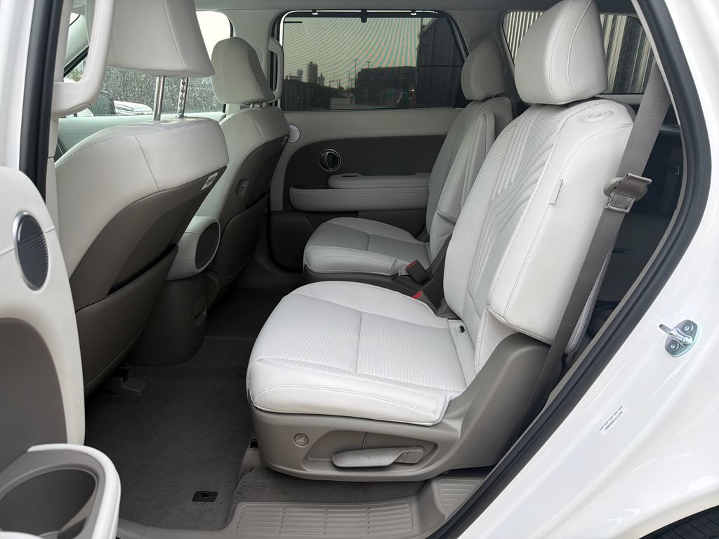 New 2026 Hyundai Palisade SEL Premium FWD image 25