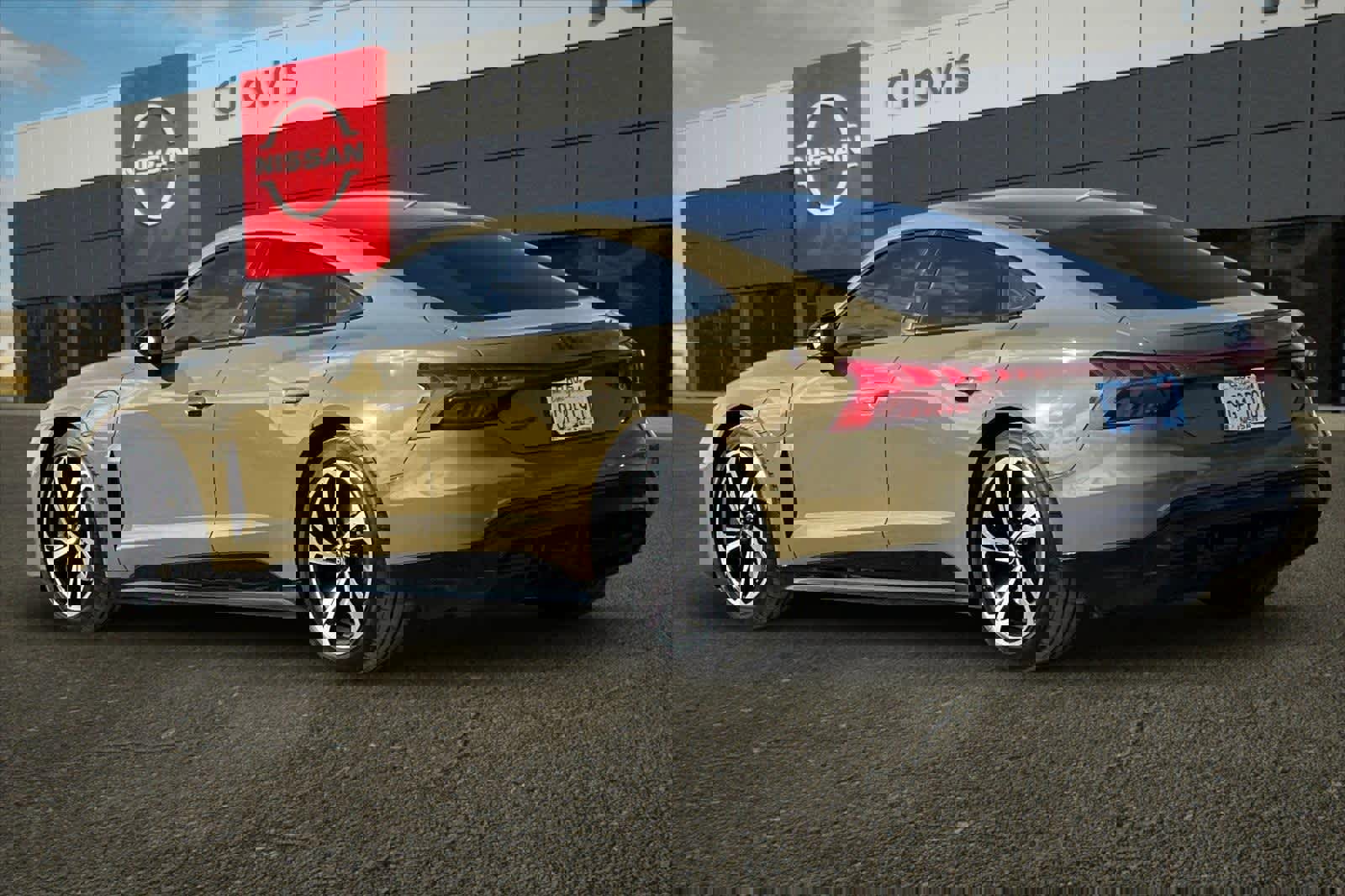 Used 2023 Audi e-tron GT Premium Plus w/ Performance Package image 7