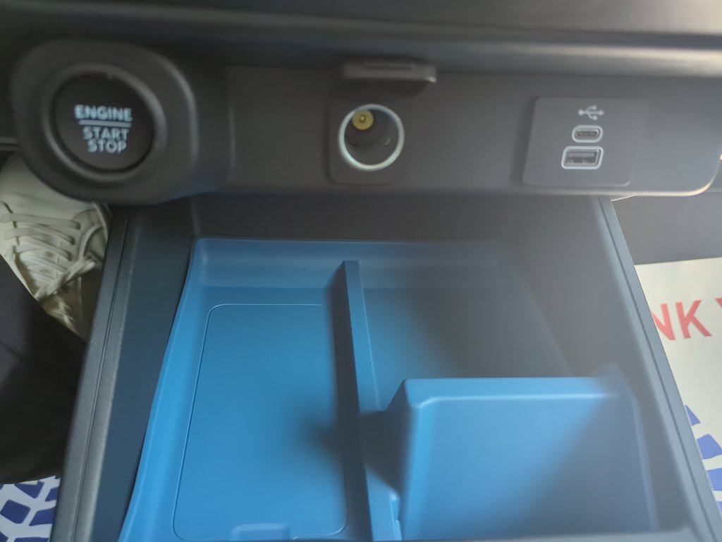 New 2025 Ford Maverick XLT w/ XLT Luxury Package image 25