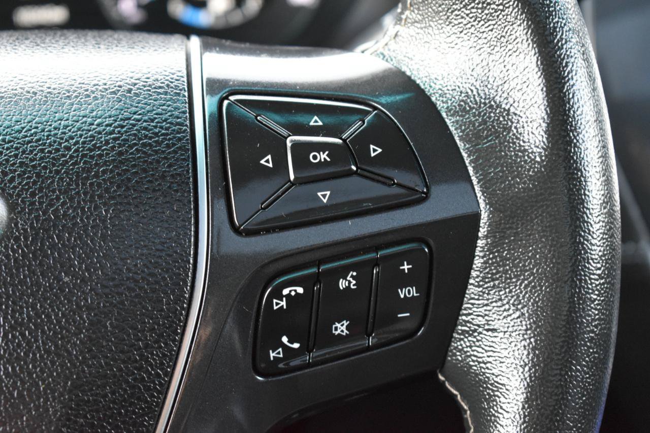 Used 2019 Ford Explorer Platinum AWD/4WD image 16