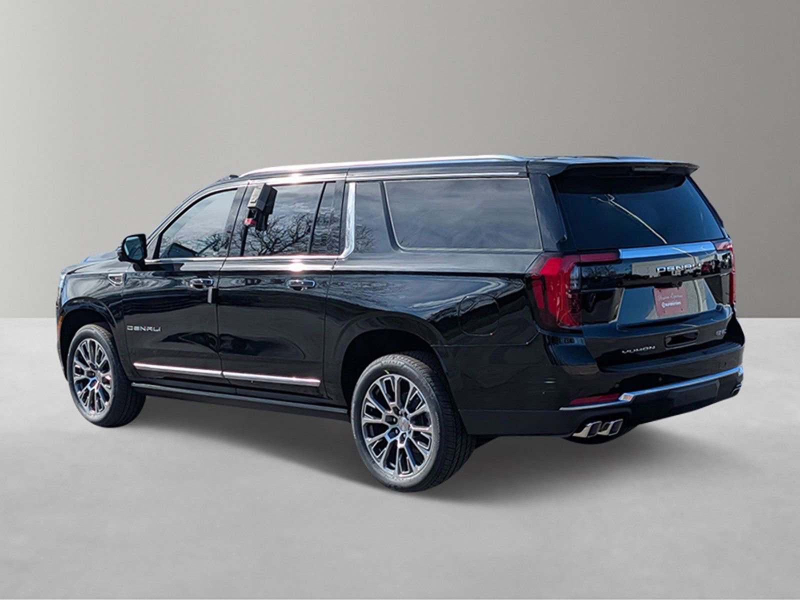 New 2026 GMC Yukon XL Denali w/ Denali Reserve Package image 2