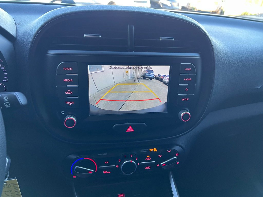 Used 2020 Kia Soul LX FWD image 21