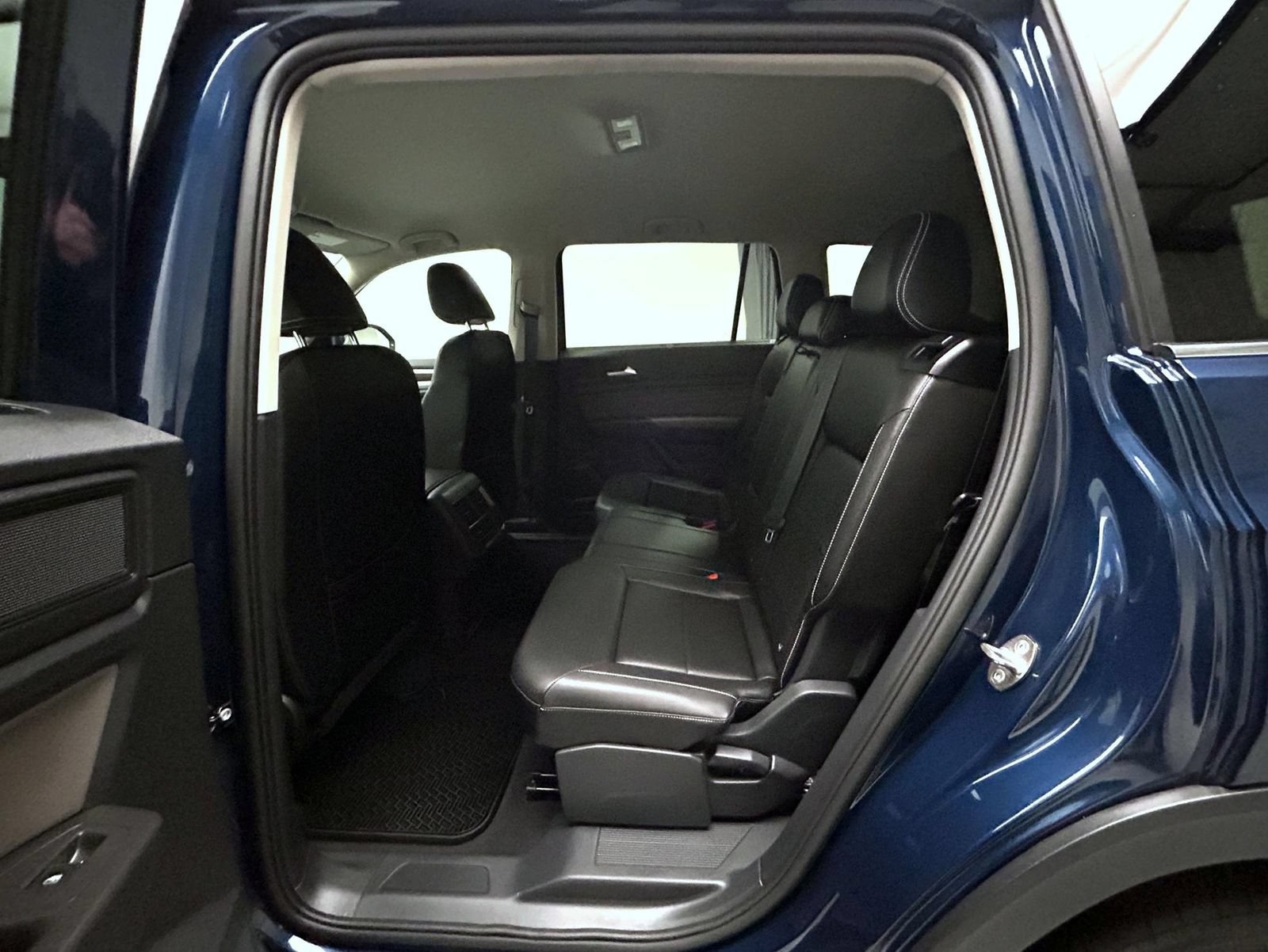 Used 2023 Volkswagen Atlas SE AWD/4WD image 20
