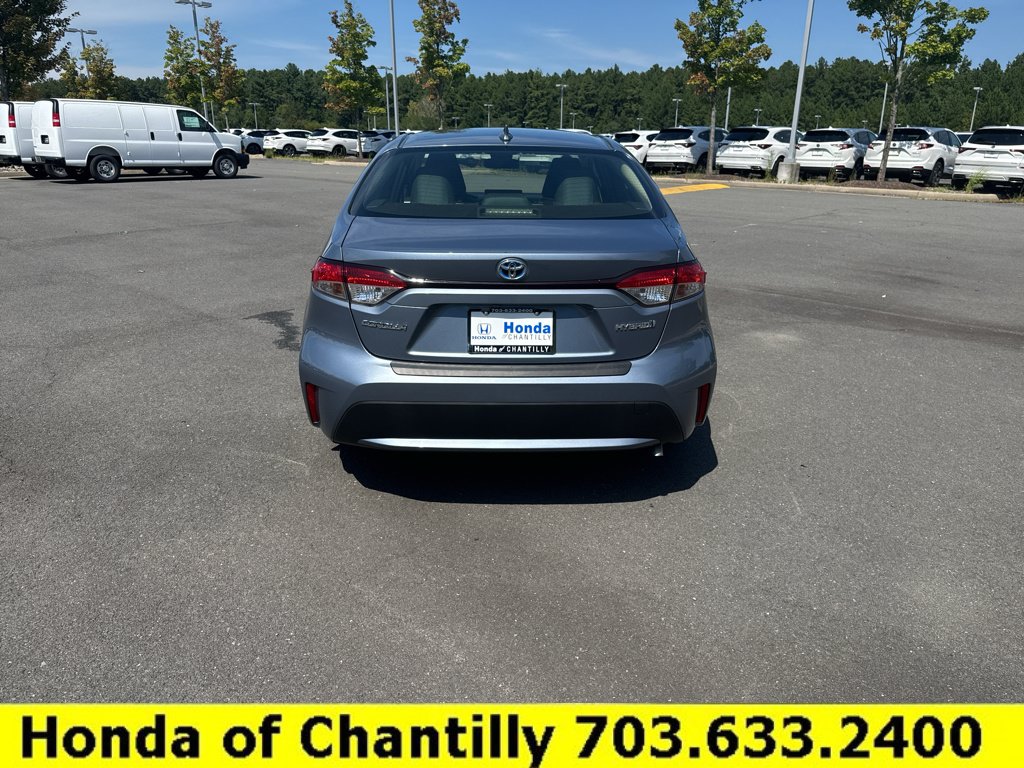 Used 2021 Toyota Corolla LE w/ Carpet Mat Package (TMS) FWD image 6