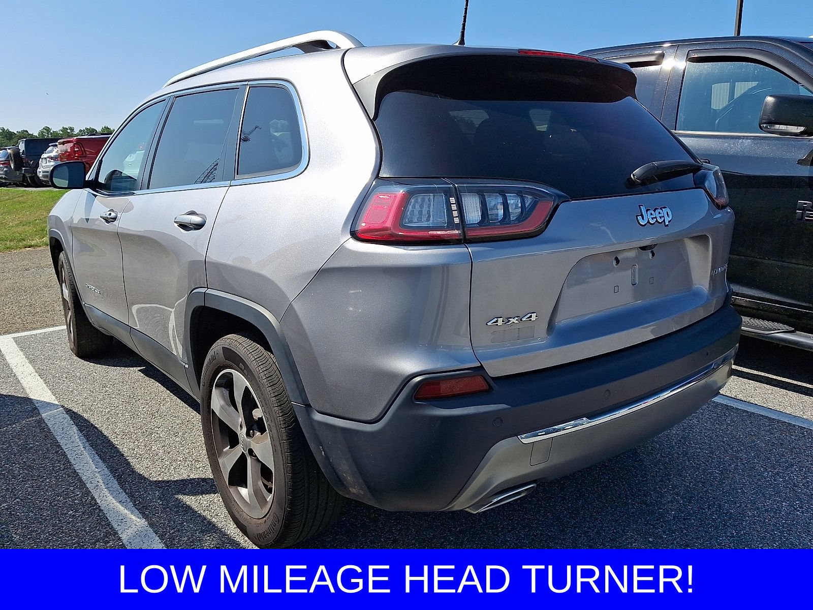 Used 2019 Jeep Cherokee Limited AWD/4WD image 4