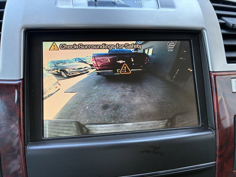 Used 2011 Cadillac Escalade EXT Luxury image 12