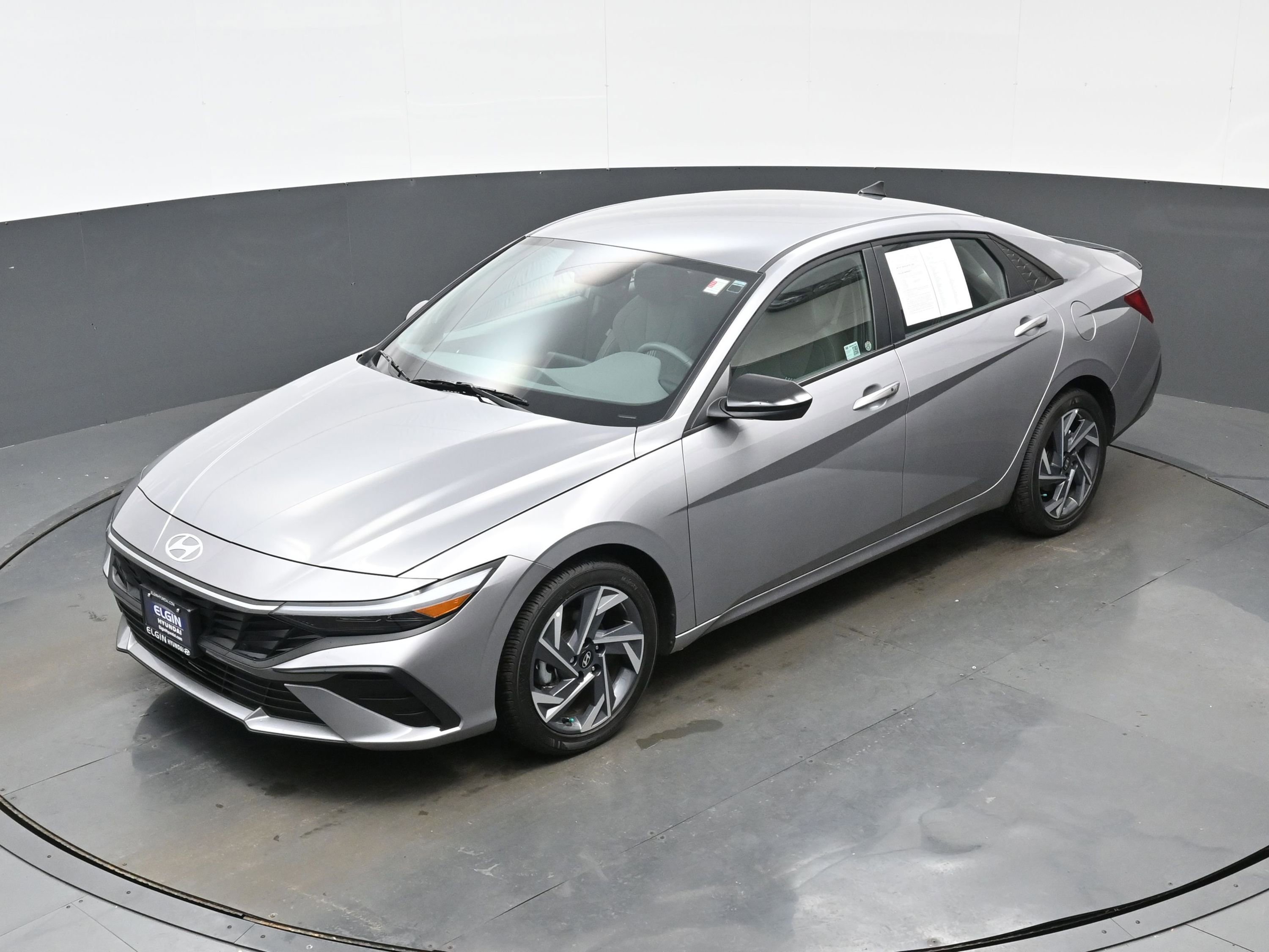 Certified 2025 Hyundai Elantra Sport image 32