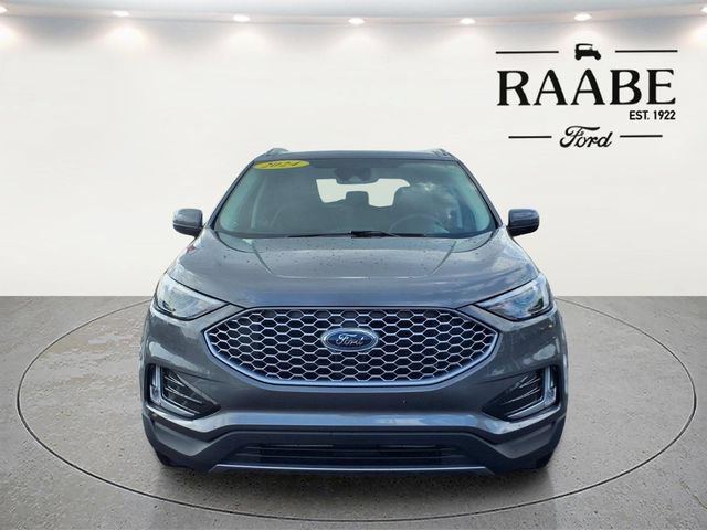 Used 2024 Ford Edge SEL w/ Convenience Package AWD/4WD image 2