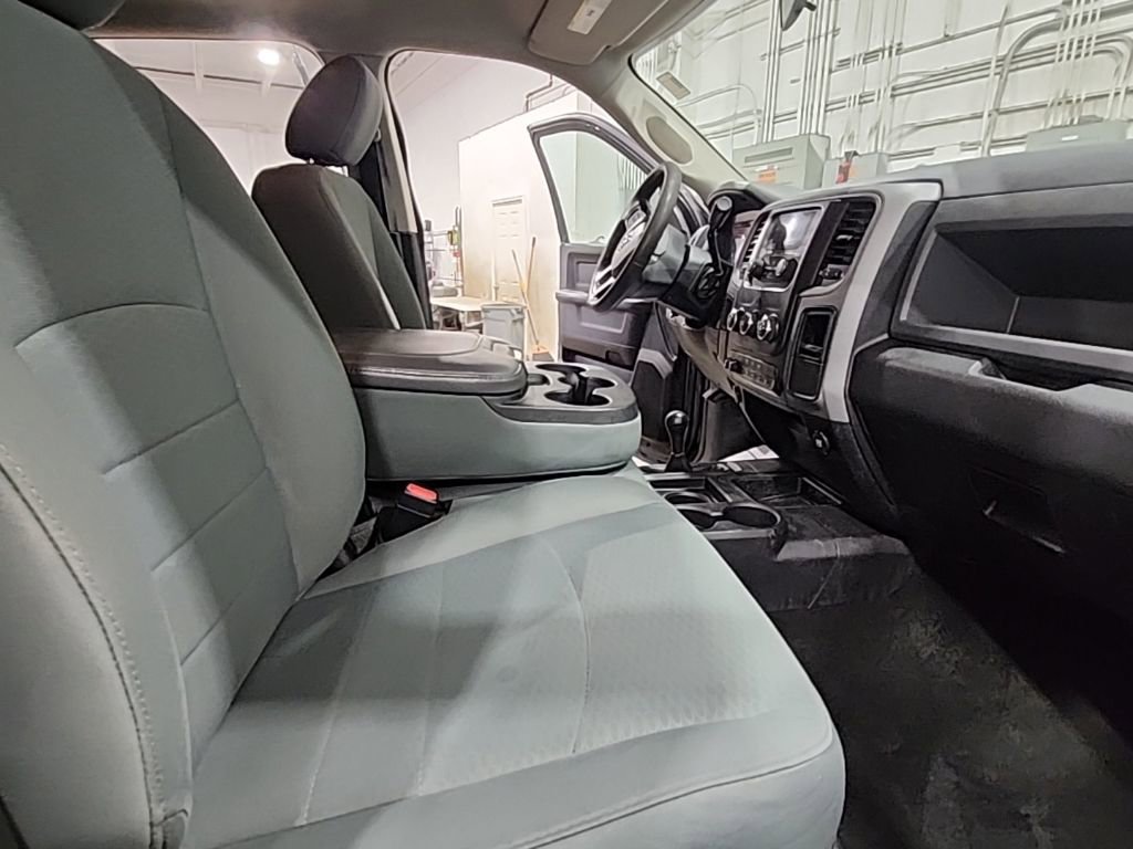 Used 2016 RAM 2500 Tradesman w/ Chrome Appearance Group AWD/4WD image 21