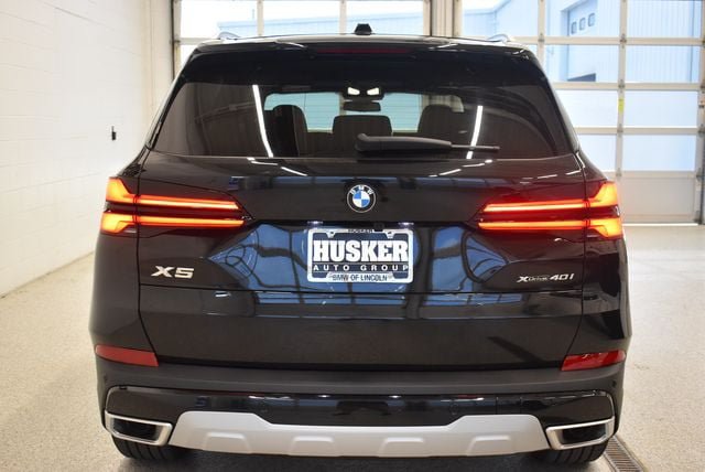 New 2026 BMW X5 xDrive40i w/ Premium Package AWD/4WD image 11