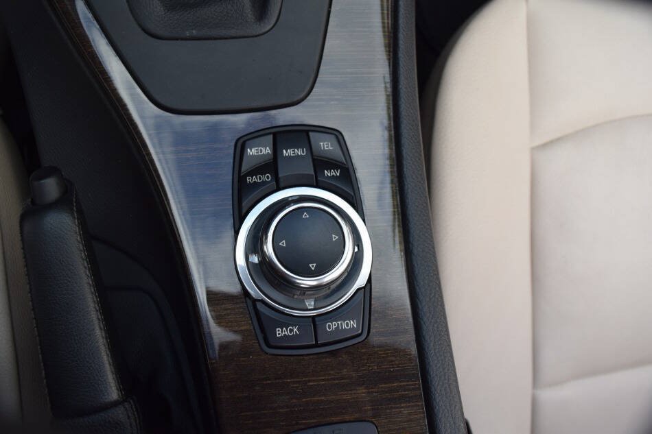 Used 2013 BMW 328i Convertible RWD image 60