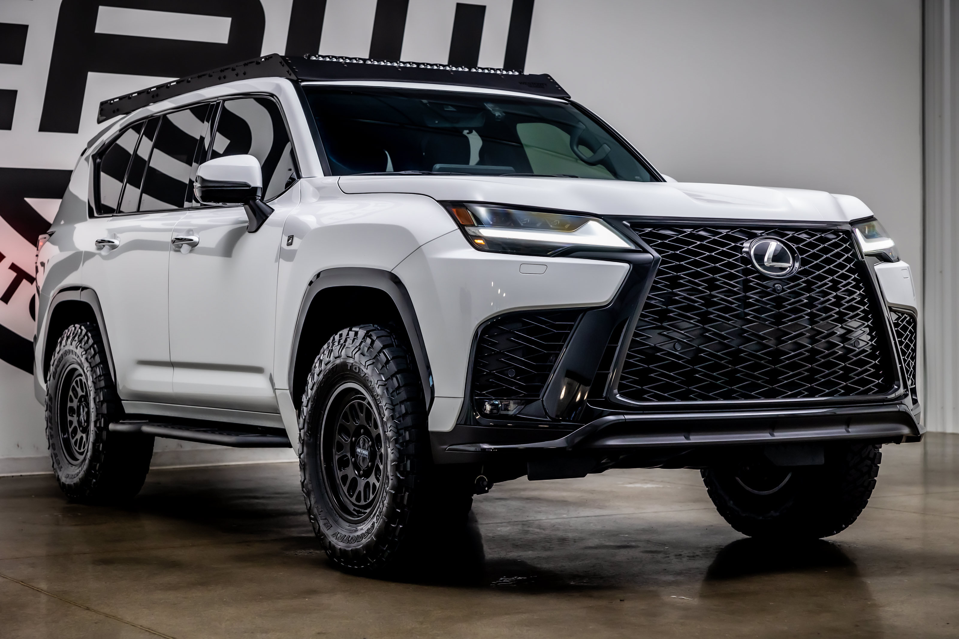 Used 2024 Lexus LX 600 F Sport AWD/4WD image 40
