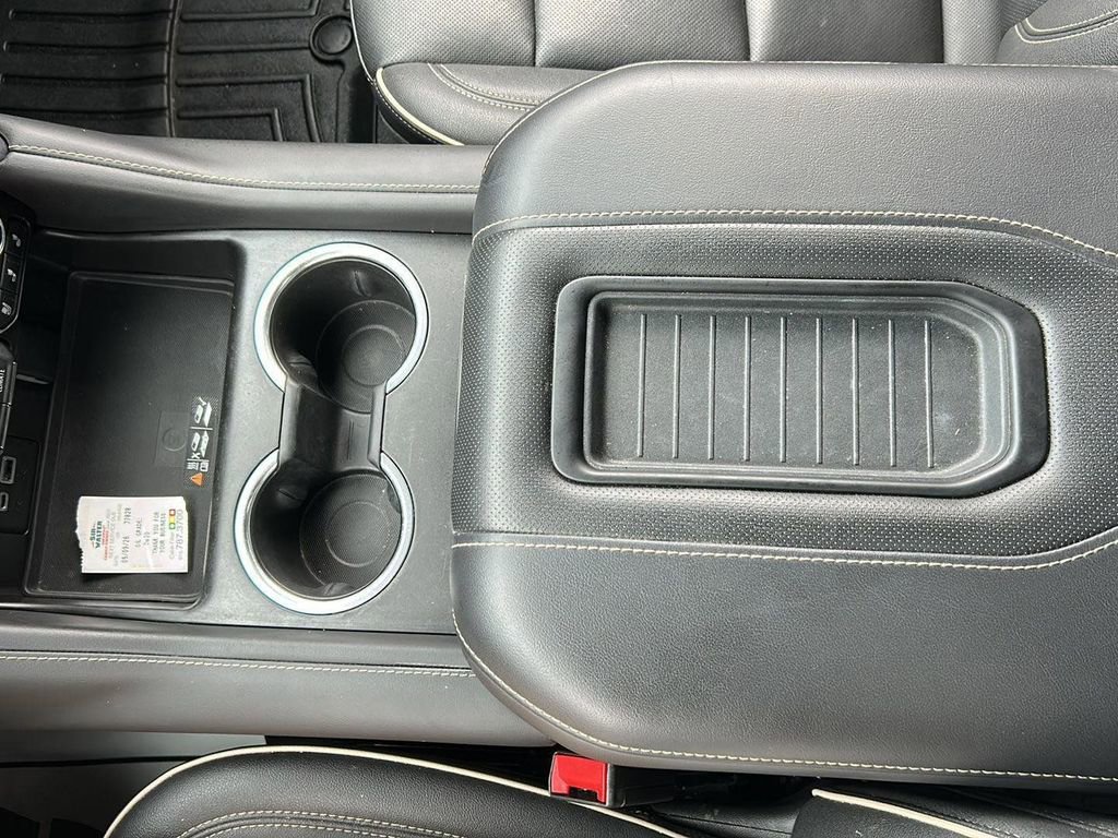 Used 2022 GMC Yukon SLT w/ SLT Luxury Package image 20