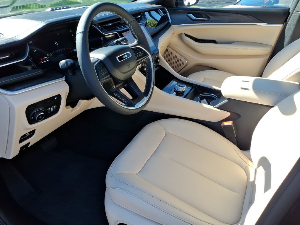 Certified 2023 Jeep Grand Cherokee 4WD 4xe image 12