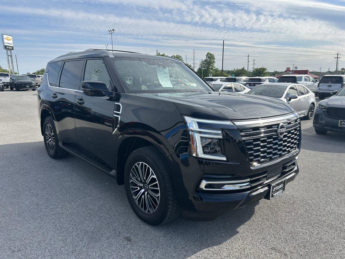Used 2025 Nissan Armada Platinum AWD/4WD image 2