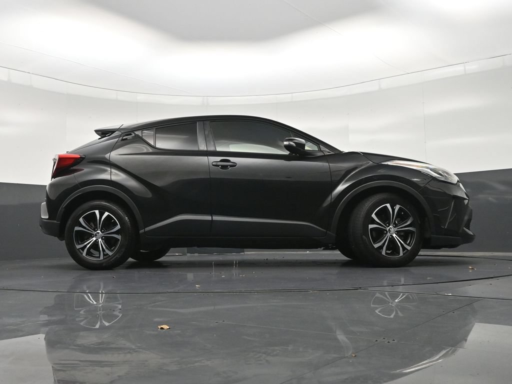 Used 2021 Toyota C-HR LE FWD image 33
