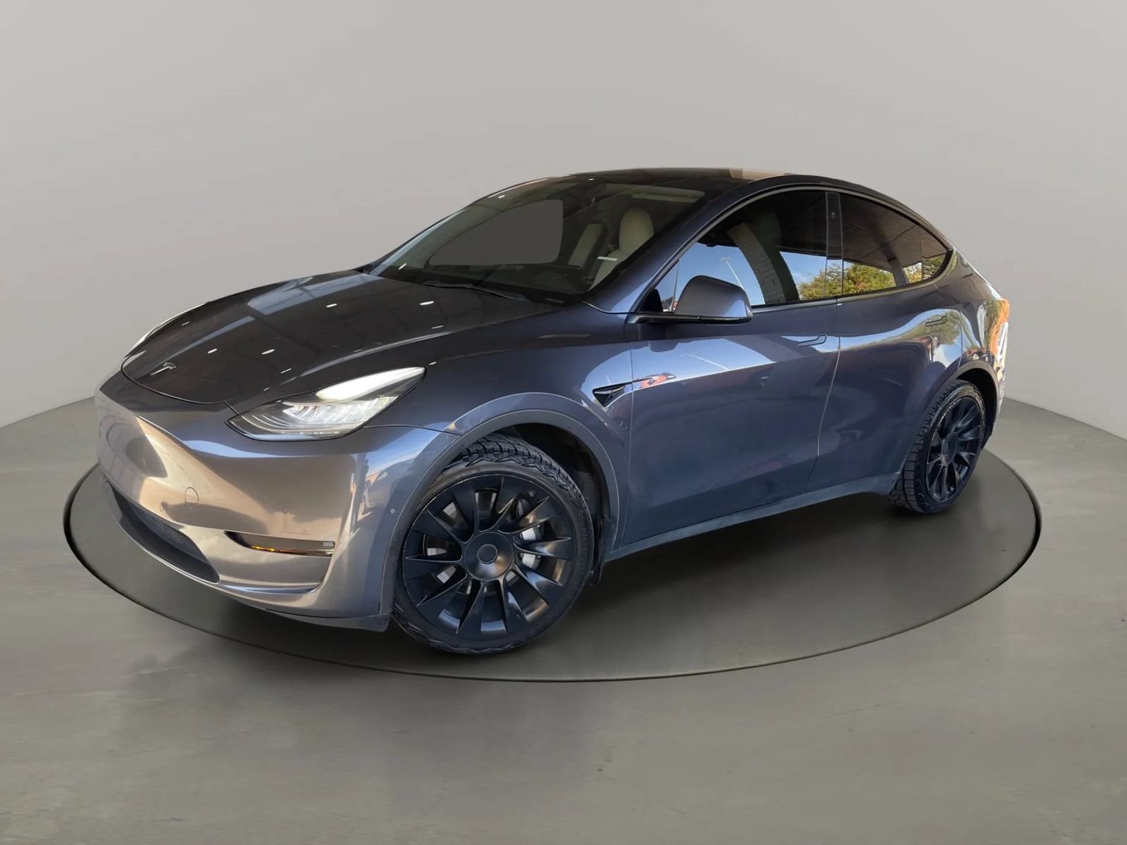 Used 2021 Tesla Model Y Long Range AWD/4WD image 1
