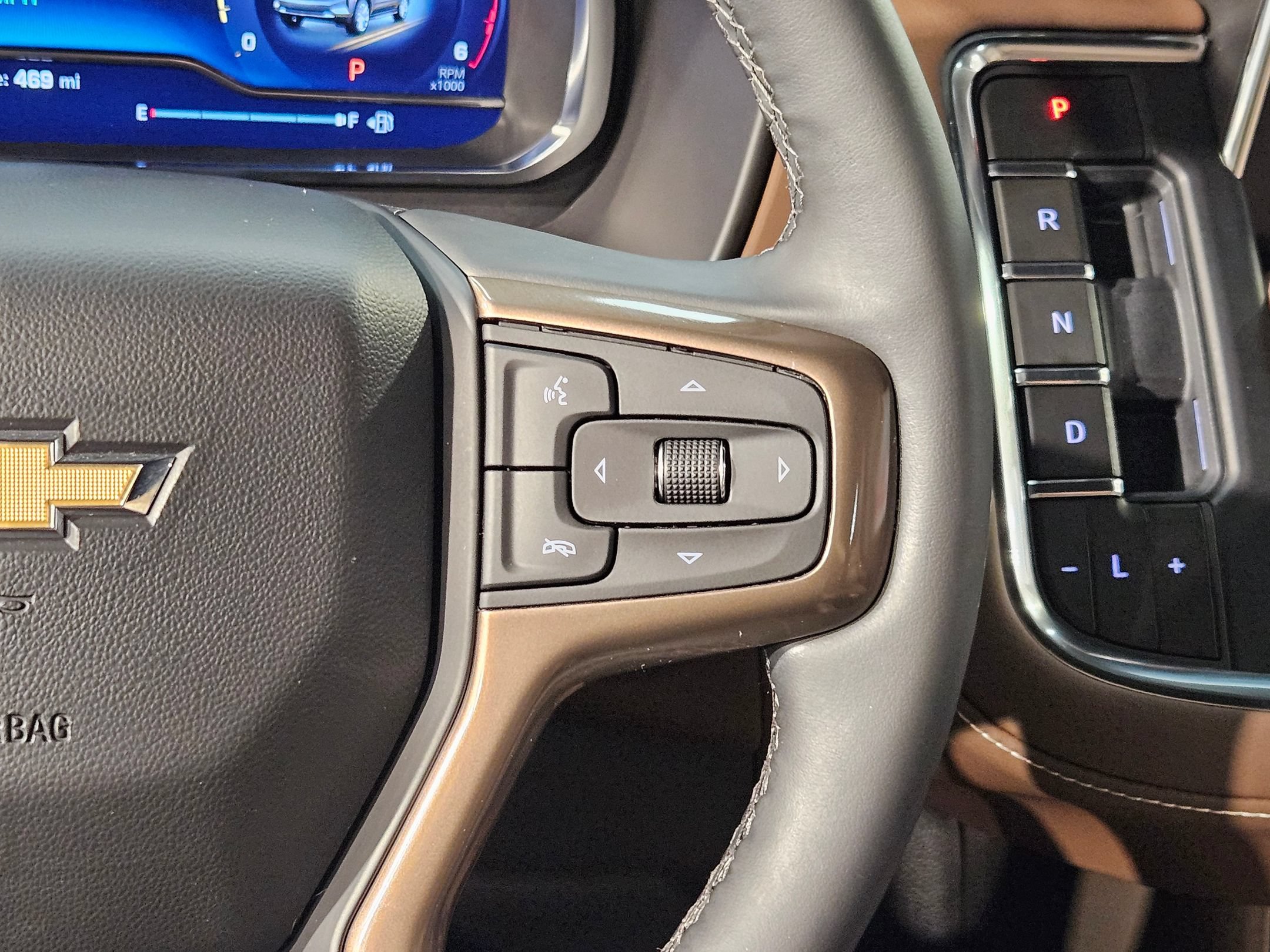 Used 2024 Chevrolet Tahoe High Country AWD/4WD image 29