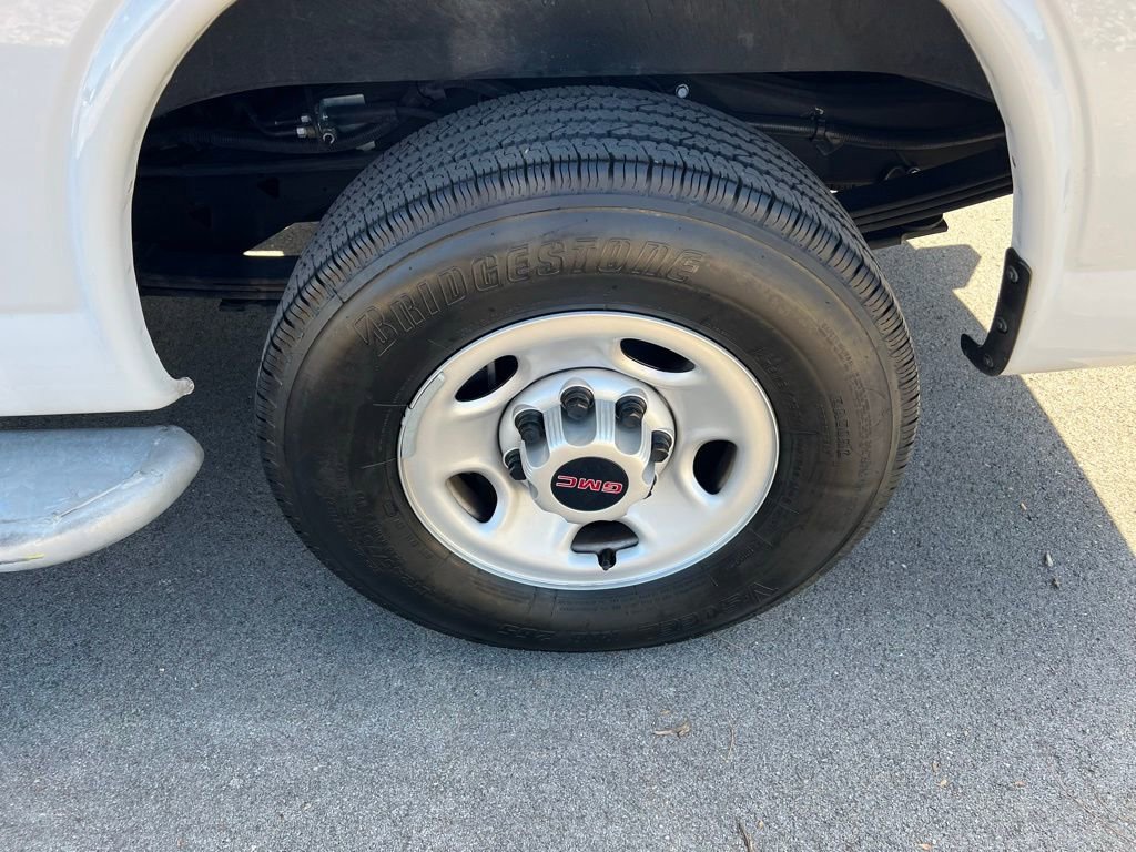 Used 2023 GMC Savana 2500 w/ Driver Convenience Package image 14