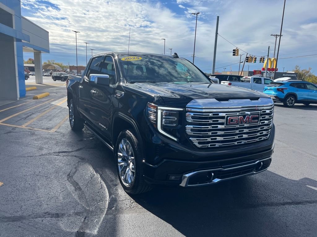 Used 2025 GMC Sierra 1500 Denali image 7