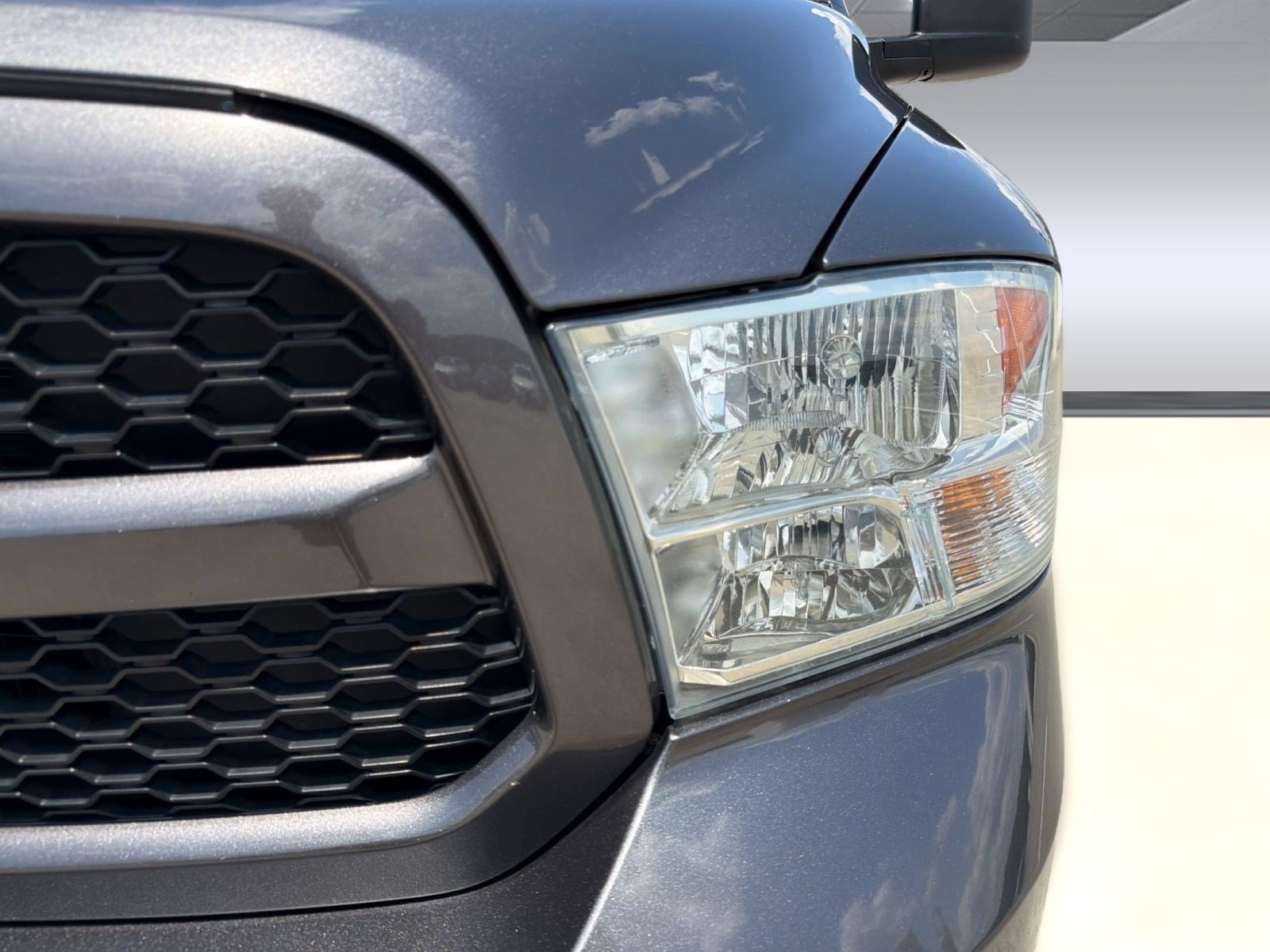 Used 2019 RAM 1500 Express AWD/4WD image 12