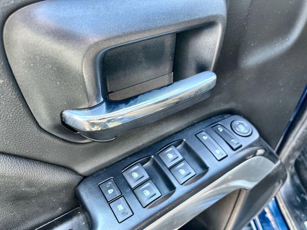 Used 2019 Chevrolet Silverado 1500 LT w/ All Star Edition image 21