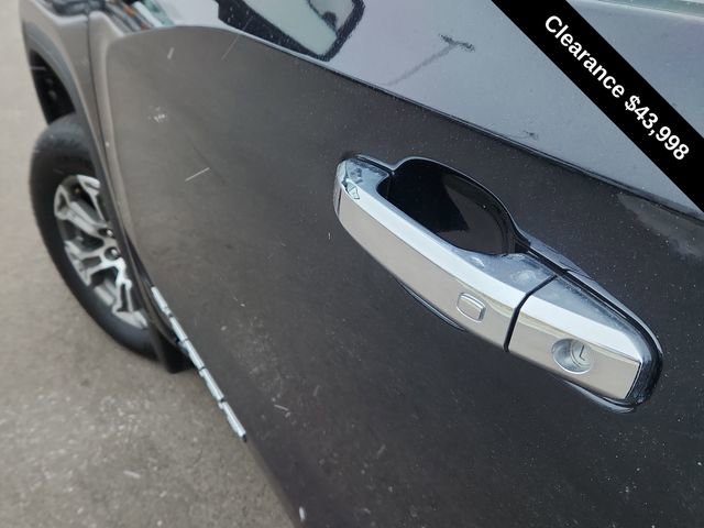 Used 2025 GMC Sierra 1500 SLT image 17