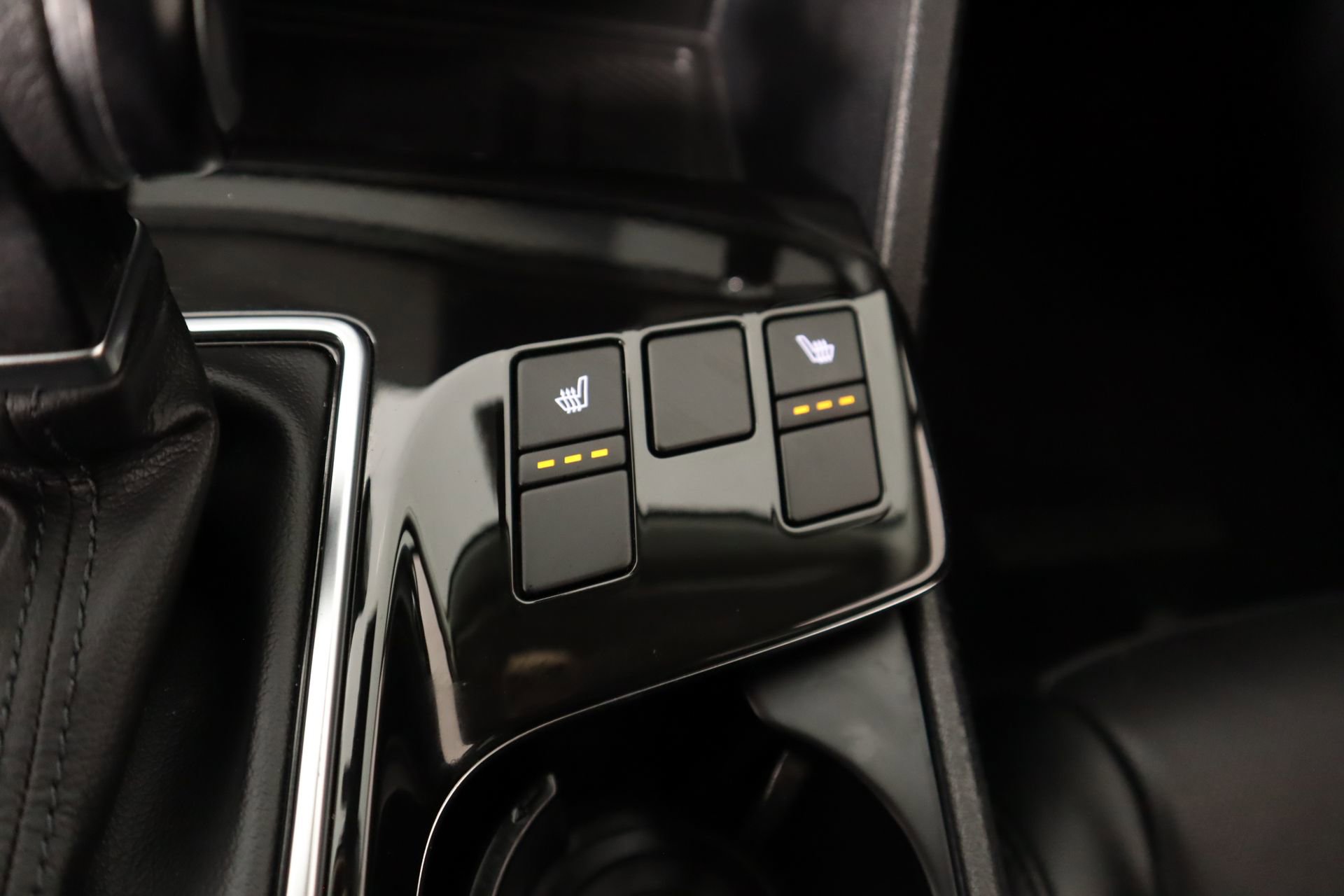 Used 2023 Kia Sportage EX image 7