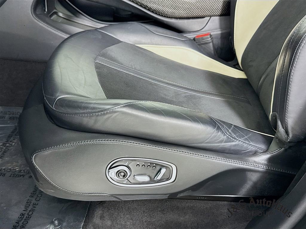 Used 2022 Aston Martin DBX image 26