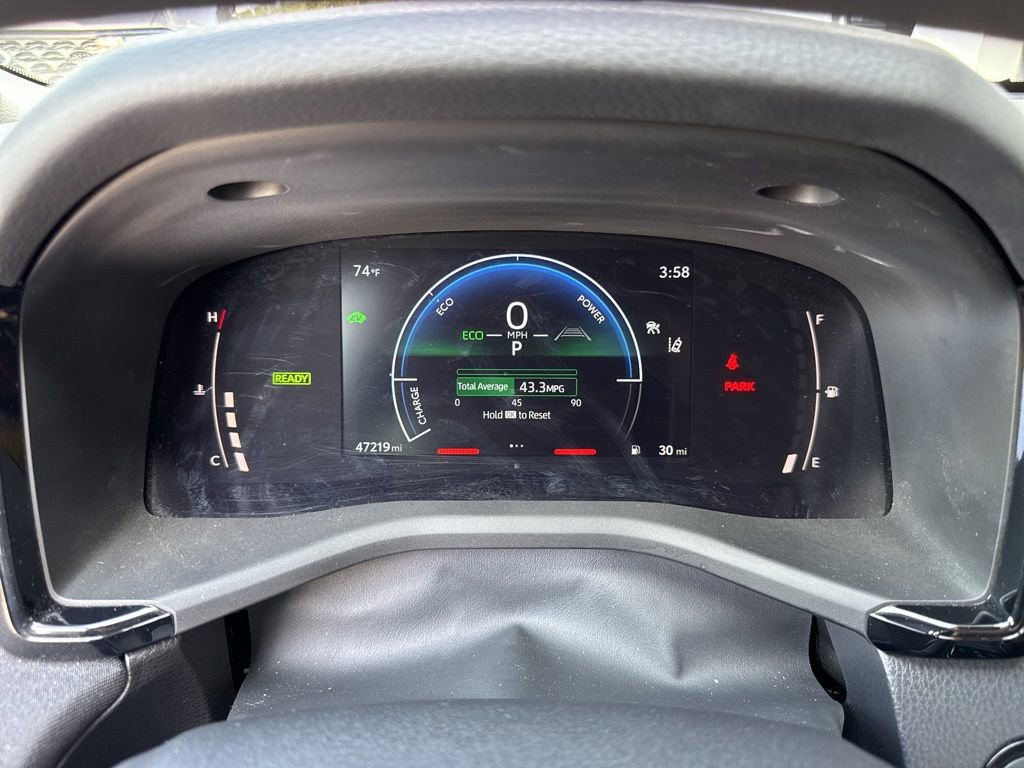 Used 2025 Toyota Camry LE FWD image 6