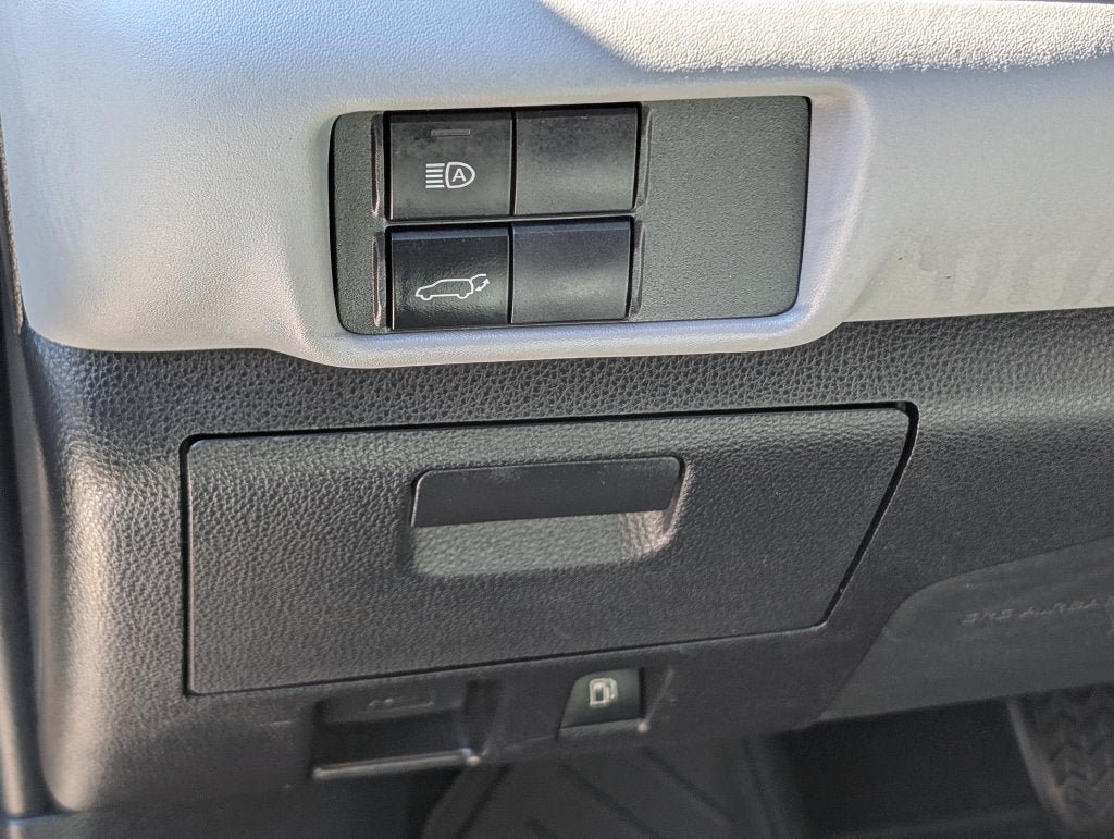 Certified 2022 Toyota Highlander XLE AWD/4WD image 11