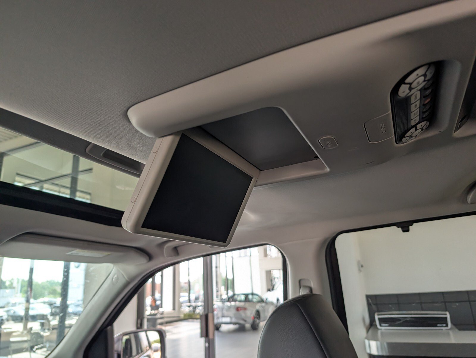 Used 2015 Honda Pilot Touring image 11