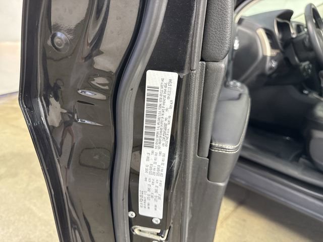 Used 2015 Jeep Cherokee Limited image 38