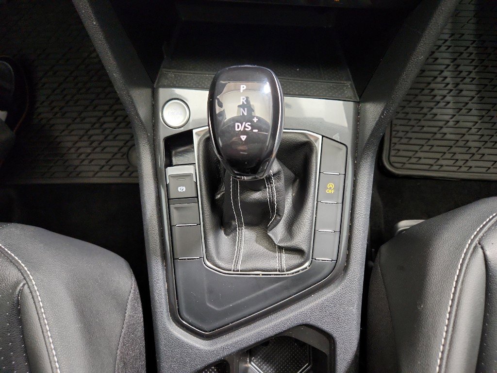 Certified 2023 Volkswagen Tiguan SE w/ Panoramic Sunroof Package image 24