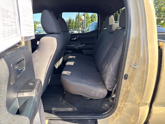 Used 2018 Toyota Tacoma TRD Sport w/ Technology Package AWD/4WD image 13