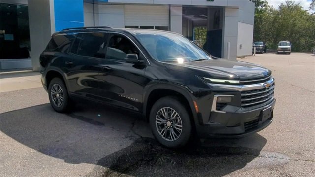 New 2026 Chevrolet Traverse LT w/ LPO, Floor Liner Package image 2